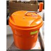 Image 1 : SALAD SPINNER.