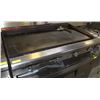 Image 1 : 4 BURNER FLAT TOP GRILL 48" X 30" X 11"