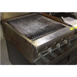 4 BURNER GAS GRILL 24" X 31" X 10"