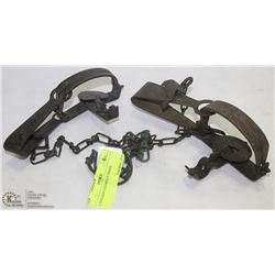 2 VINTAGE LEGHOLD TRAPS.