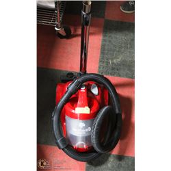 DIRT DEVIL FEATHERLITE CYCLONIC VACUUM.