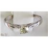 Image 1 : 11) 10K WHITE GOLD DIAMOND RING