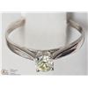 Image 2 : 11) 10K WHITE GOLD DIAMOND RING