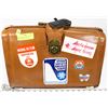 Image 1 : MR. LOEBER SKI CLUB VINTAGE BRIEFCASE WITH STICKER