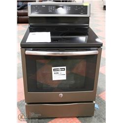 GE 30" FREE STANDING ELECTRIC SELF STEAM CLEANING