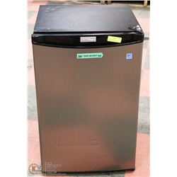 DANBY DESIGNER BLACK/STAINLESS MINI REFRIGERATOR