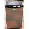 Image 1 : DANBY DESIGNER BLACK/STAINLESS MINI REFRIGERATOR