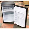 Image 2 : DANBY DESIGNER BLACK/STAINLESS MINI REFRIGERATOR
