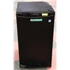 Image 1 : DANBY DESIGNER BLACK MINI REFRIGERATOR