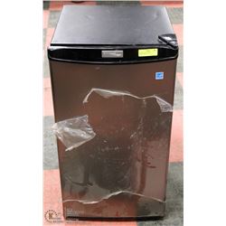 DANBY DESIGNER MINI REFRIGERATOR