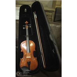 B USA STUDENT VIOLIN WITH CASE.