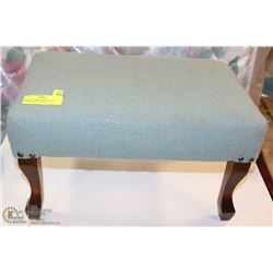 VINTAGE TWEED NAIL HEAD CARVED LEGS STOOL.