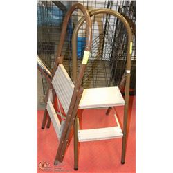 PAIR OF FOLDING STEP LADDERS