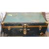 Image 1 : VINTAGE 30"X16"X12"H LOCKING CHEST