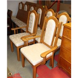 OAK DINING TABLE WITH 2 LEAFS, 2 CAPTAIN CHAIRS &