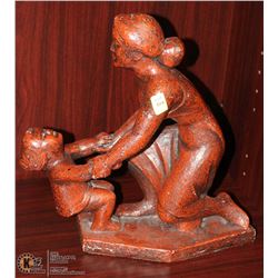 CERAMIC MOTHER AND CHILD ORNAMENT