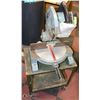 Image 1 : DELTA MITRE SAW WITH STAND
