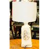 Image 1 : VINTAGE  27" TALL TABLE LAMP