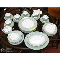 42PC CHINASTYLE SIMPSONS (POTTERS) SEDGEMORE DISH