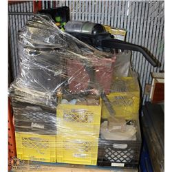 PALLET WITH MASTERCRAFT WET/DRY SHOP VAC WITH