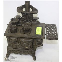 VINTAGE CAST IRON STOVE SALESMAN SAMPLE.