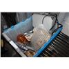 Image 2 : TOTE OF CAR PARTS