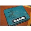 Image 2 : MAKITA DRILL 3 BATTERIES 2 CHARGERS