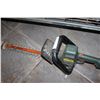 Image 1 : BLACK AND DECKER HEDGE TRIMMER