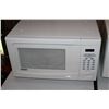 Image 1 : WHITE KENMORE MICROWAVE