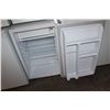 Image 2 : WHITE KENMORE BAR FRIDGE