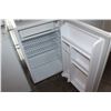 Image 2 : WHITE KENMORE BAR FRIDGE
