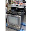 Image 1 : NEW FRIGIDAIRE PROFESSIONAL STAINLESS AND BLACK OVEN WITH FIVE BURNER STOVE