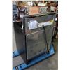 Image 8 : NEW FRIGIDAIRE PROFESSIONAL STAINLESS AND BLACK OVEN WITH FIVE BURNER STOVE