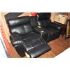 Image 3 : NEW BLACK LEATHER POWER RECLINING LOVESEAT WITH POWER ADJUSTABLE HEAD RESTS AND CENTER CONSOLE