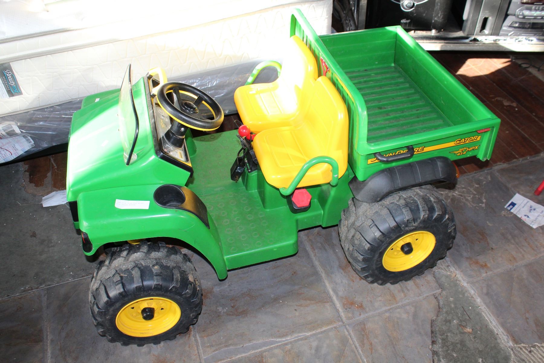 JOHN DEERE GATOR RIDE ON TOY WITH CHARGER WORKING Big Valley Auction JOHN DEERE GATOR RIDE ON TOY WITH CHARGER WORKING Big Valley Auction