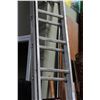 Image 2 : EXTENSION LADDER