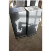 Image 1 : PAIR OF MITSUBISHI FLOOR SPEAKERS