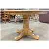 Image 2 : ROUND OAK TABLE WITH TWO LEAFS AND FOUR HOP BACK CHAIRS