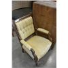 Image 2 : VINTAGE ARMCHAIR