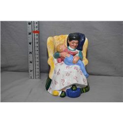 Royal Doulton figurine Sweet Dreams HN2380