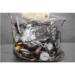 Bag of vintage and collectible watches including both gent's and ladies pieces