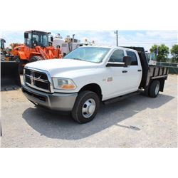 2011 DODGE 3500 FLATBED TRUCK; VIN/SN:3D6WF4CTXBG570425 - CREW CAB, 9' FLATBED BODY W/ TAILGATE, REM