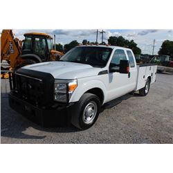 2015 FORD F350 SERVICE TRUCK; VIN/SN:1FD8X3E67FEA64301 - EXT. CAB, V8 GAS, A/T, AC, SERVICE BODY, HO