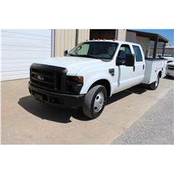 2010 FORD F350 SERVICE TRUCK; VIN/SN:1FDWW3G52AEB09104 - CREW CAB, V8 GAS, A/T, AC, SERVICE BODY, LI