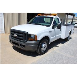 2006 FORD F350 SERVICE TRUCK; VIN/SN:1FDWF36P87EA01971 - V8 POWERSTROKE DIESEL, A/T, AC, KNAPHEIDE S