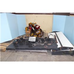 STROBE LIGHTS, TRAILER MOUNTED EARLY WARNER SIGNS