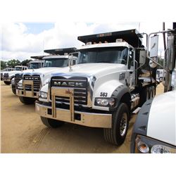 2017 MACK GU713 DUMP, VIN/SN:1M2AX07C2HM036515 TRI-AXLE, 455 HP MACK MP8-455 ENGINE, 10 SPD TRANS, 4