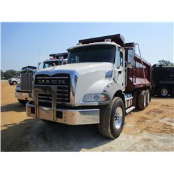 2015 MACK GU813 DUMP, VIN/SN:1M2AX13C3FM30148 - T/A, 395 HP MACK MP7 ENGINE, 10 SPD TRANS, 44K REARS