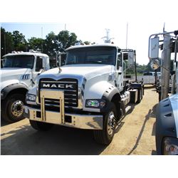 2018 MACK GU713 ROLL OFF TRUCK, VIN/SN:1M2AX09C8JM037543 - T/A, 415HP MACK MP8 ENGINE, MACK M-DRIVE 