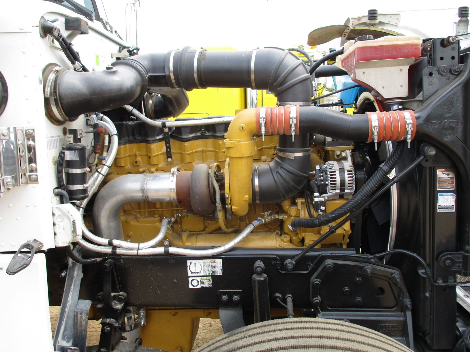 2013 PETERBILT TRUCK TRACTOR, VIN/SN1XPWDW9X1DD178255 GLIDER KIT, T